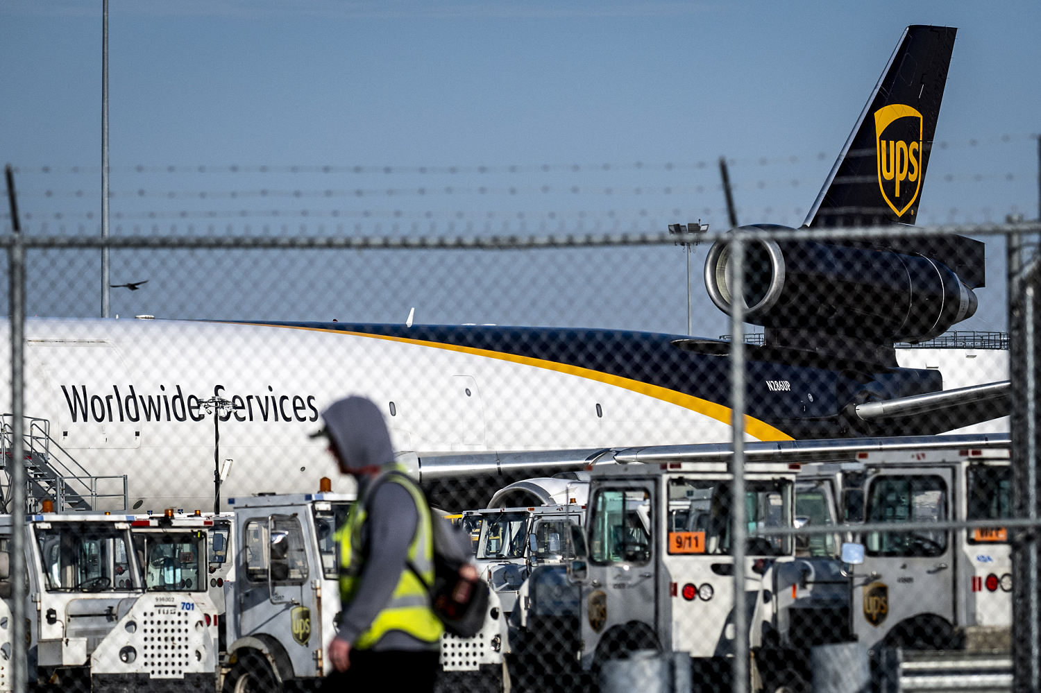 UPS grounds its fleet of MD-11’s, the type of plane in Louisville crash