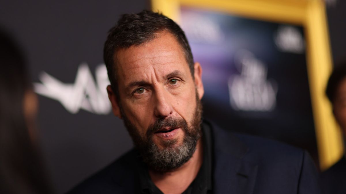 Adam Sandler stunned billionaires with speech on wealth?