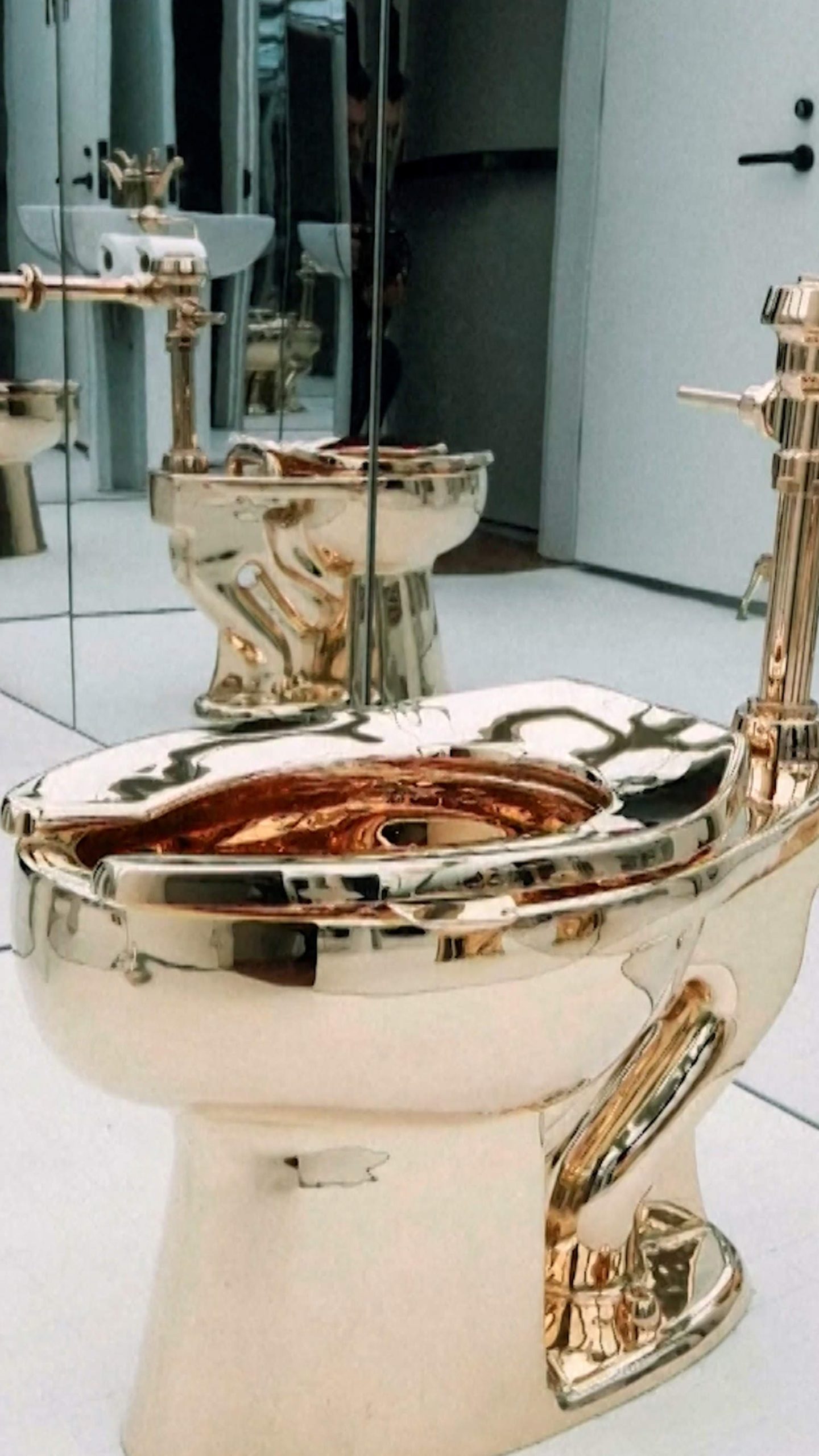 Gold toilet expected to fetch $10 million at auction