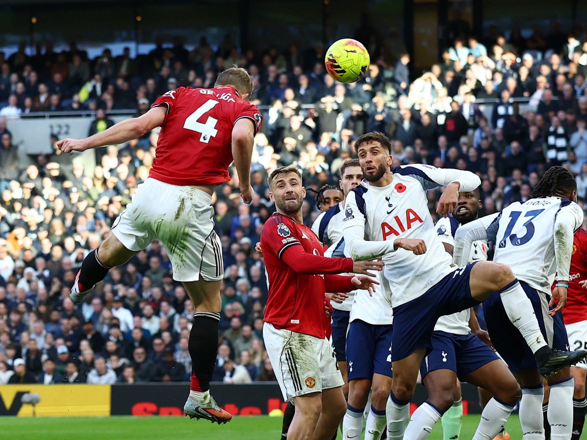 Manchester United’s De Ligt secures late draw against Tottenham