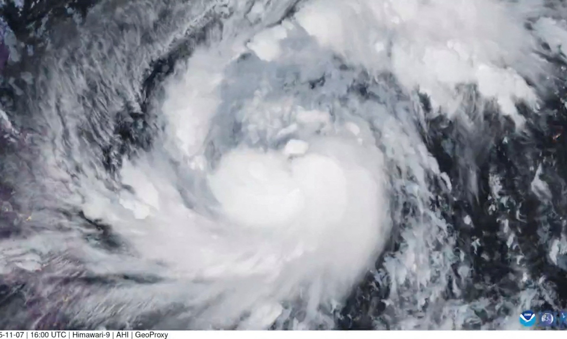 Nearly 1 million Filipinos evacuate as Super Typhoon Fung-wong approaches
