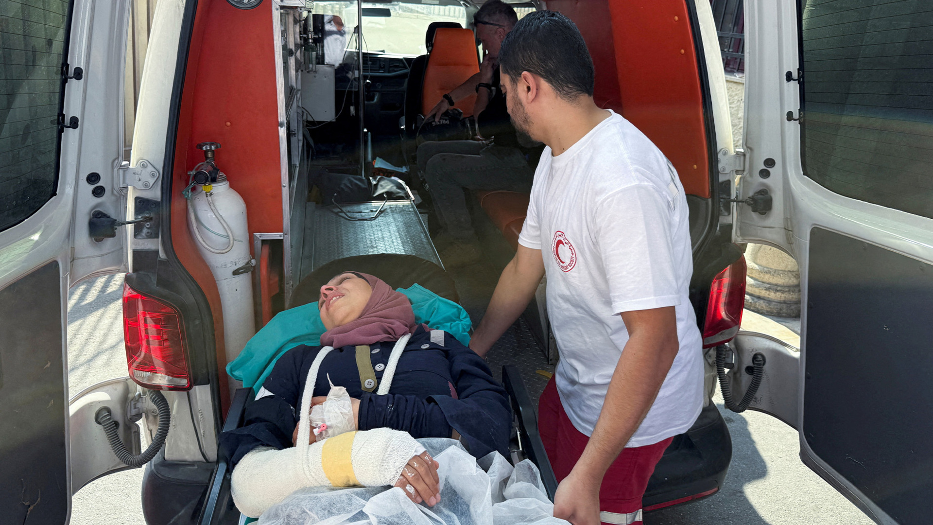 Israeli settlers attack journalists at olive harvest in occupied West Bank