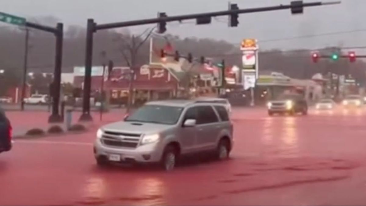 Sorry to rain on your parade, but this red rain didn’t fall in Missouri