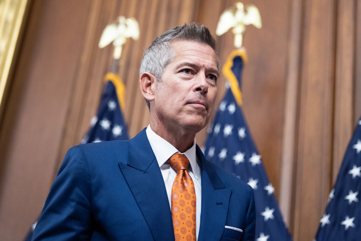 Sean Duffy didn’t say pilots should ‘go with their gut’ instead of relying on air traffic controllers