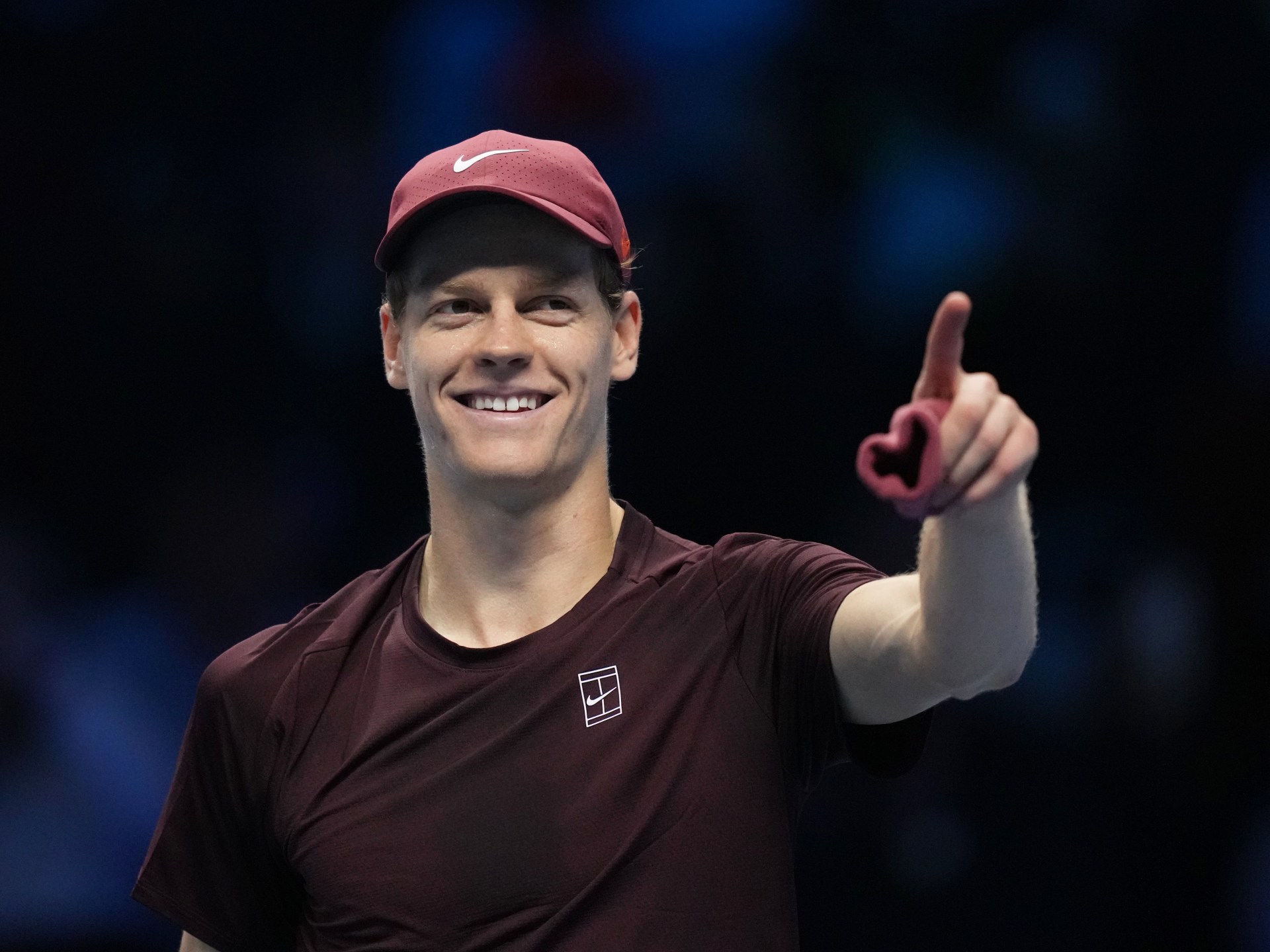 Jannik Sinner dominates Felix Auger-Aliassime at ATP Finals in Turin