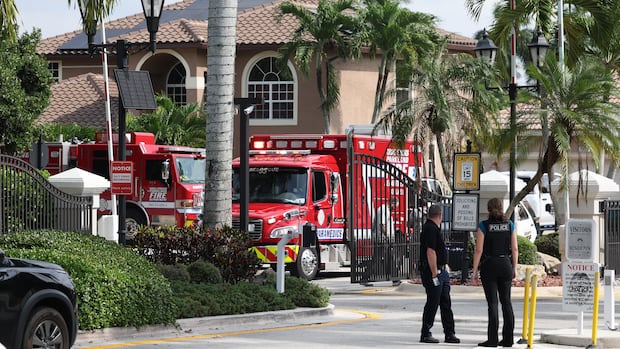 2 dead after small plane on hurricane relief mission to Jamaica crashes in Florida neighbourhood