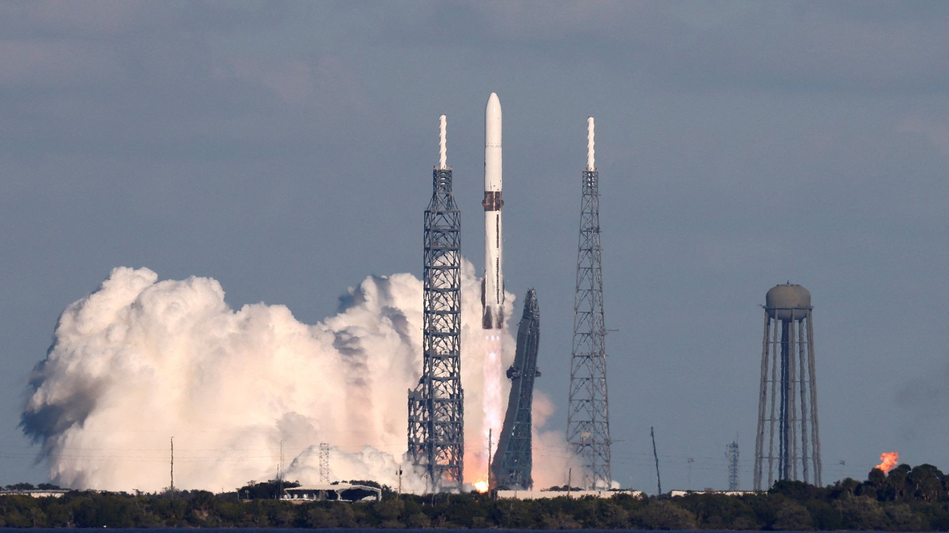 Blue Origin sends spacecraft to Mars and lands booster for first time – heating up race with SpaceX