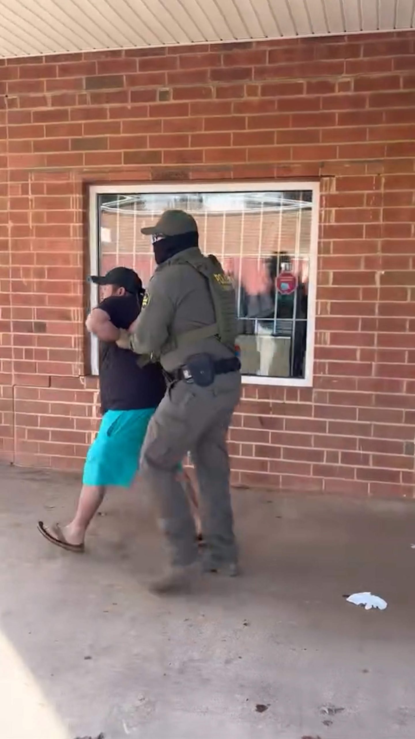 Border Patrol agents detain man in Charlotte