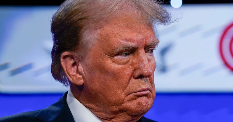 Trump demands ABC lose its license because a reporter didn’t ask him about Epstein “nicely”
