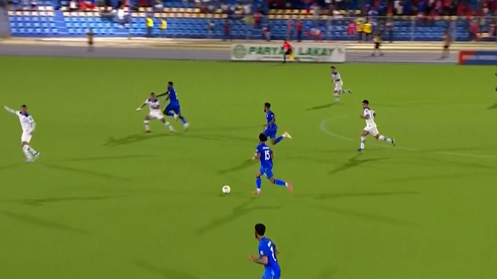 Video: Football ‘minnows’ qualify for FIFA World Cup