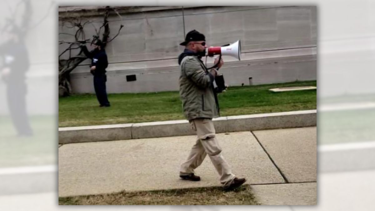 Was Jan. 6 rioter Andrew Paul Johnson arrested on child molestation charges after being pardoned by Trump?