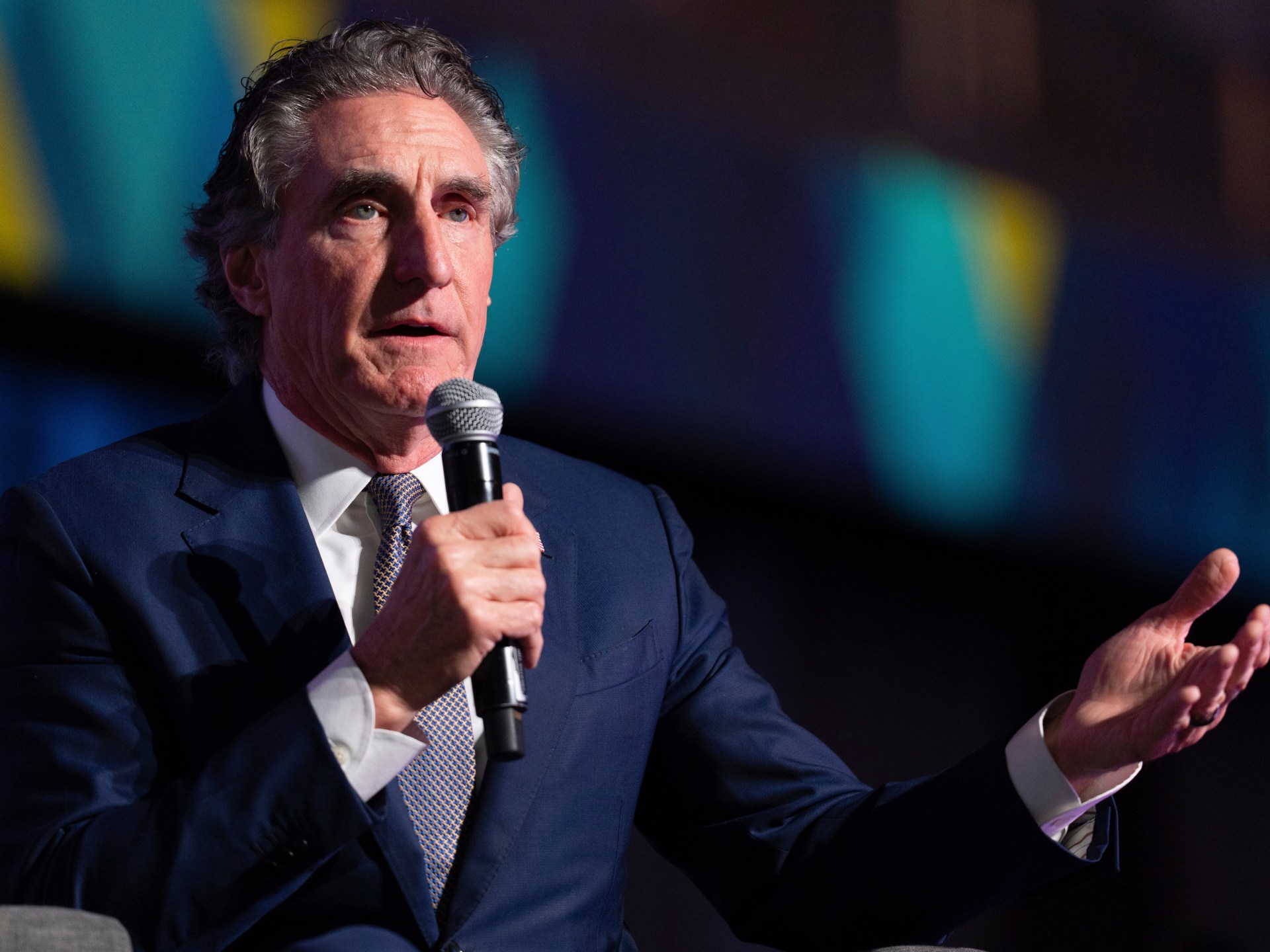 Trump announces new offshore drilling projects despite bipartisan pushback