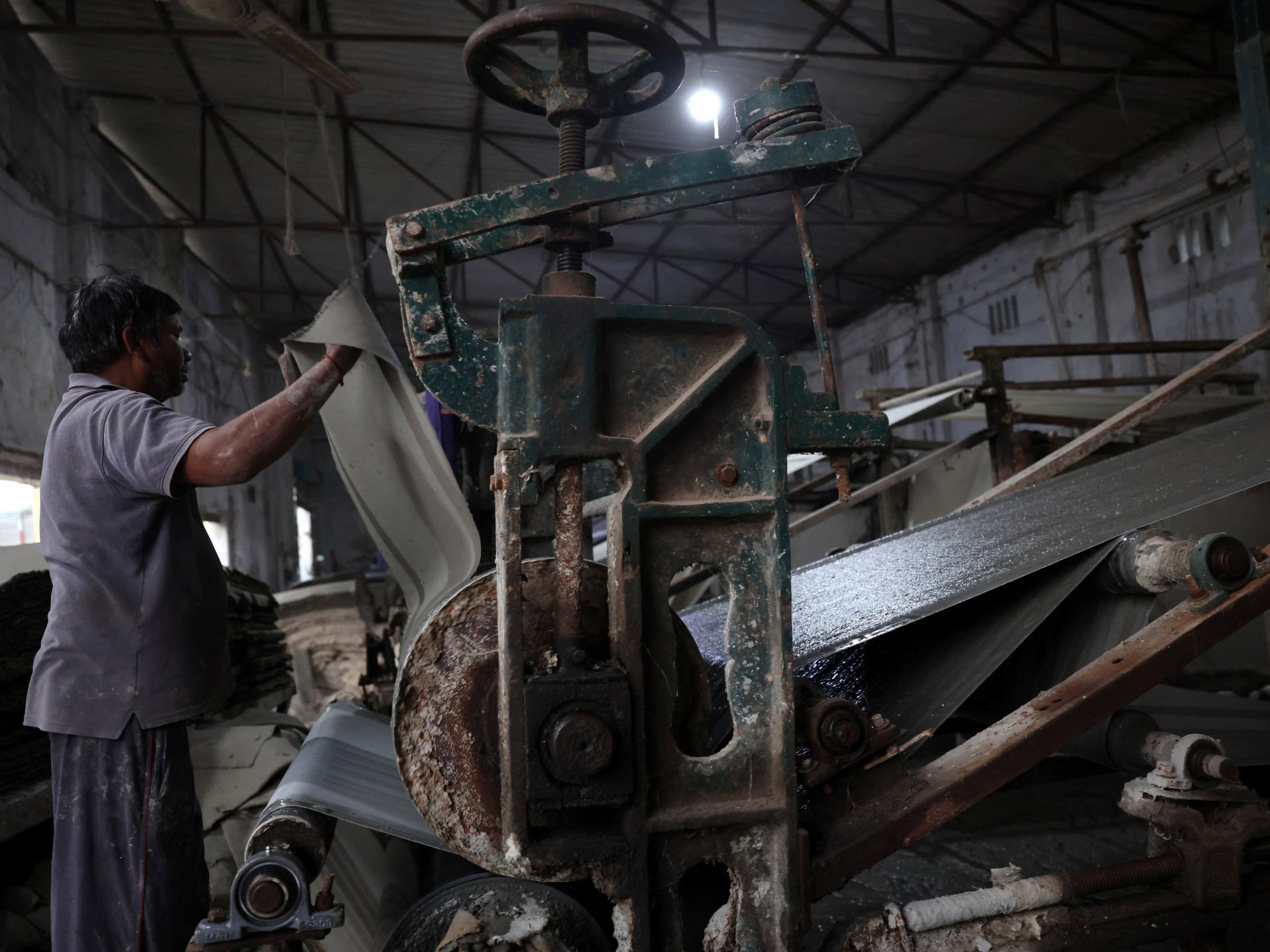 Indian trade unions oppose new labour codes, call for demonstrations