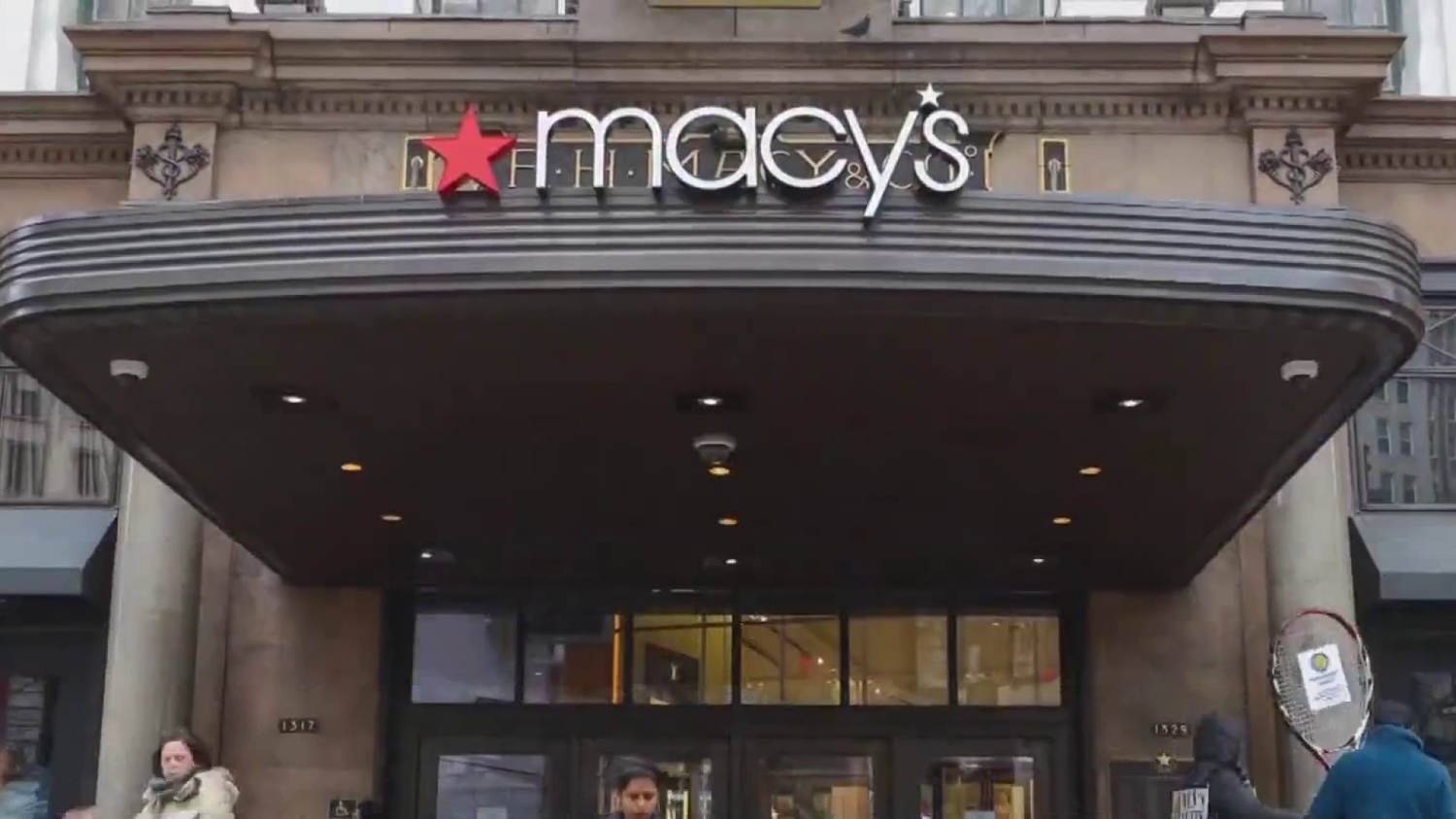 Macy’s CEO details economic outlook ahead of holiday shopping season