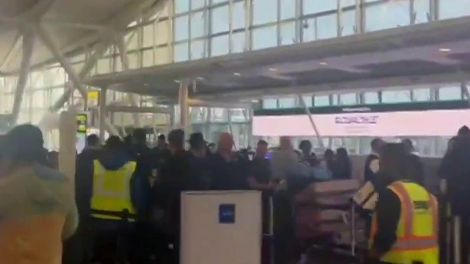 Thanksgiving holiday travel rush expected to hit record high