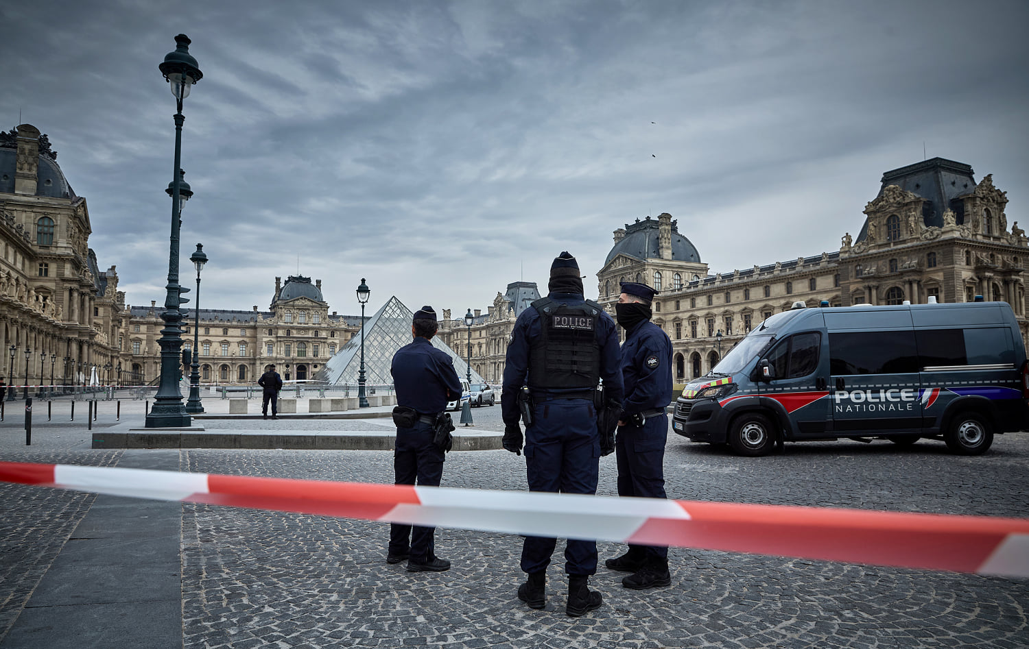 Four more arrested in connection with Louvre heist, Paris prosecutor says