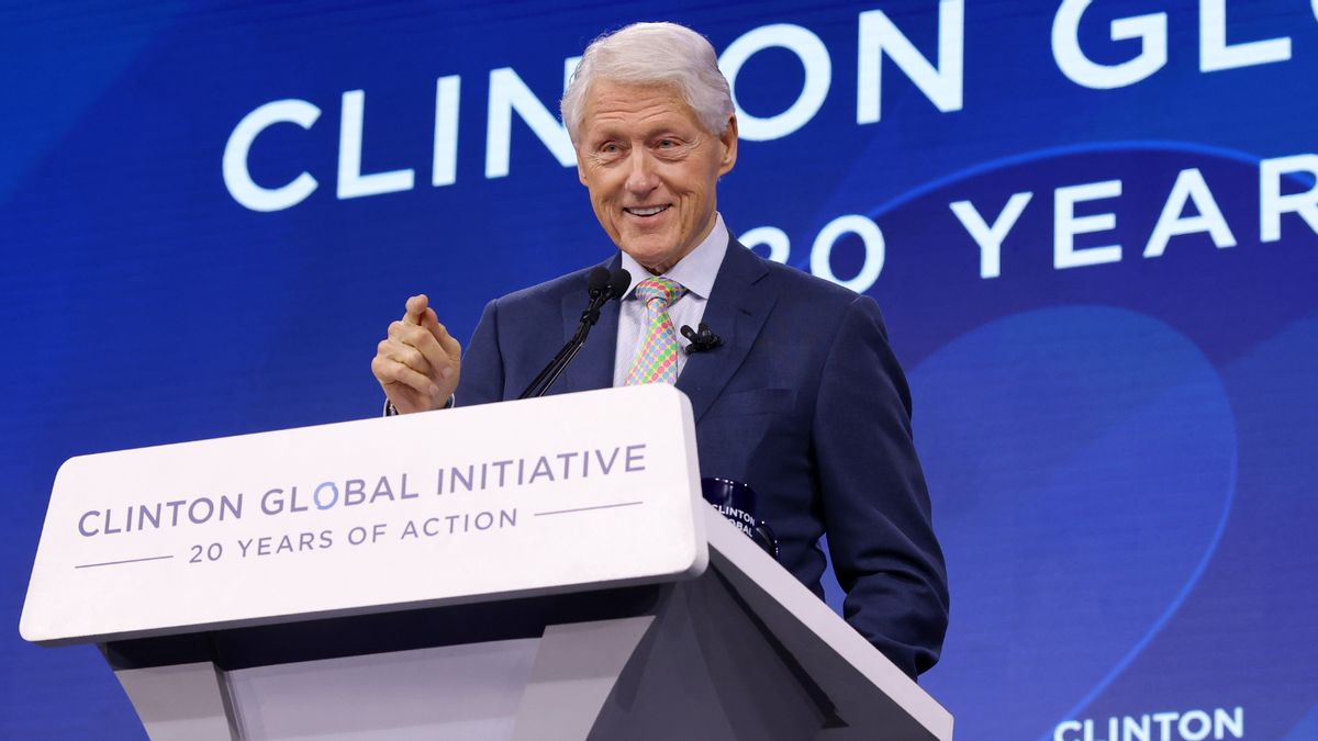 Did Clinton Foundation lose tax-exempt charity status after Pentagon audit?
