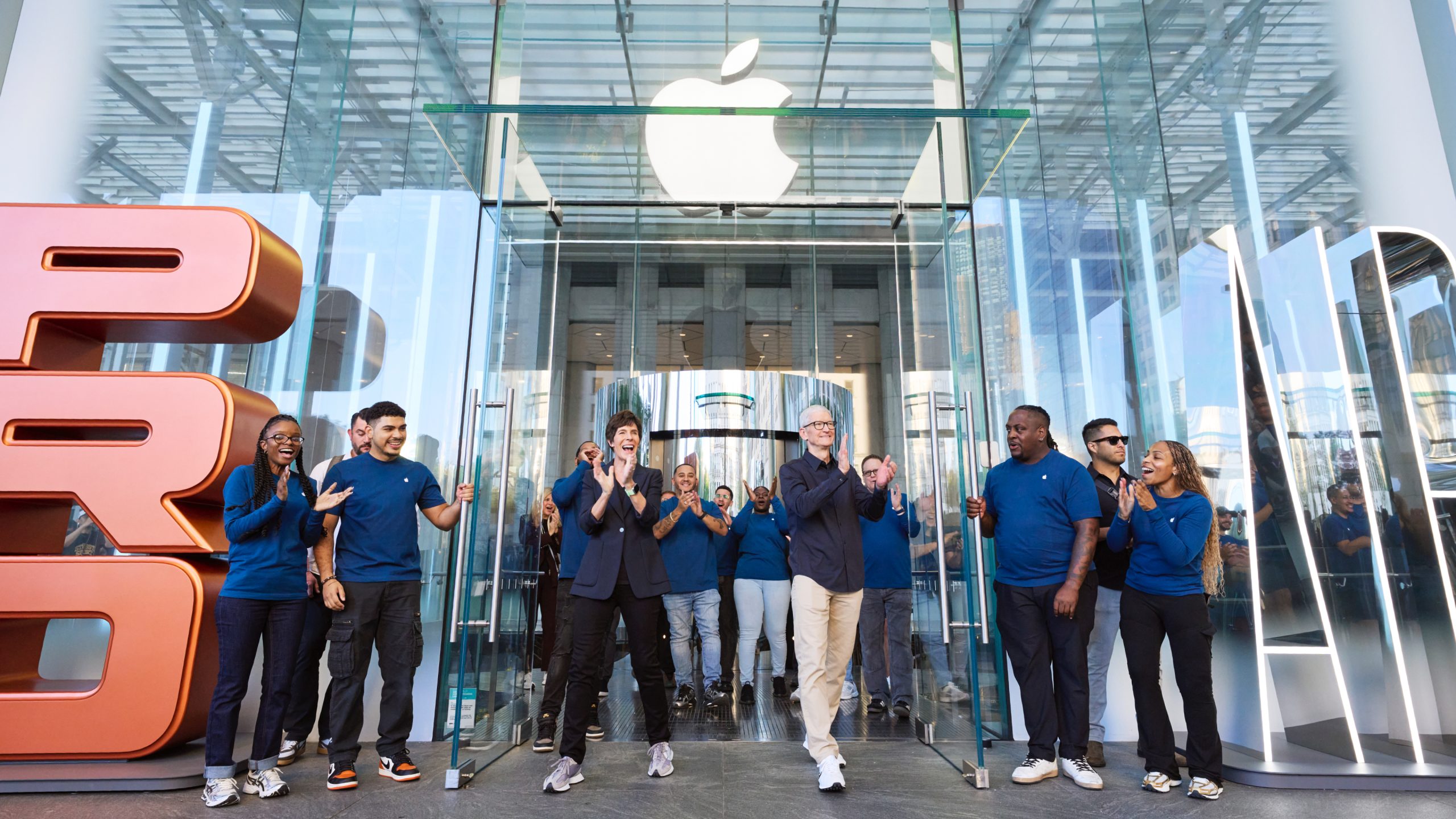 Apple’s iPhone has regained the smartphone sales crown