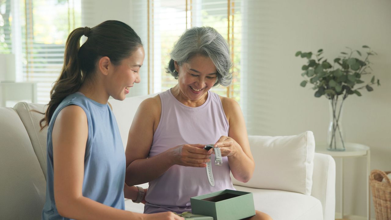 How to choose the best smartwatch for your loved one, according to an expert: The ultimate Black Friday gift guide