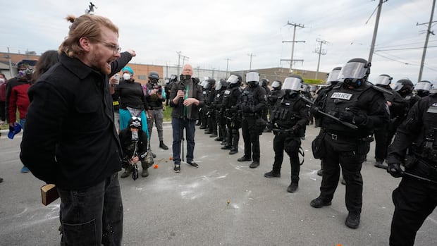 Trump sent federal troops to ‘save’ Chicago. The ‘Midway Blitz’ raids forced the Windy City to defend itself