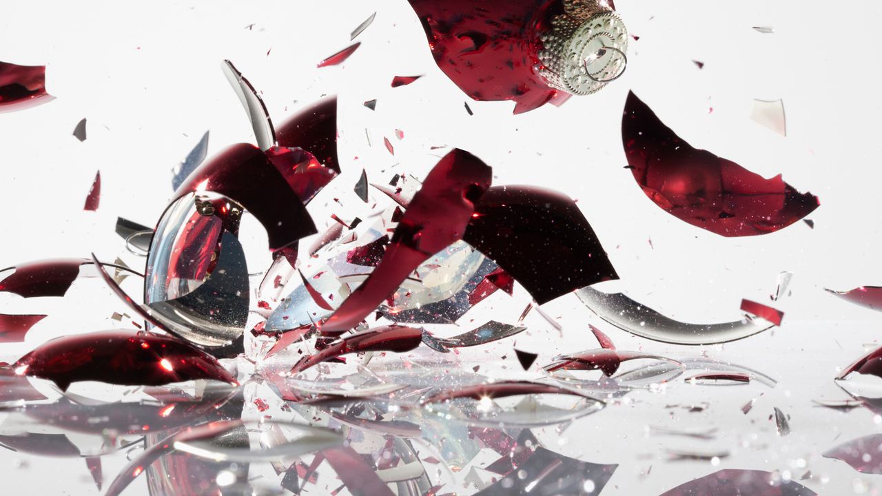 Law of ‘maximal randomness’ explains how broken objects shatter in the most annoying way possible