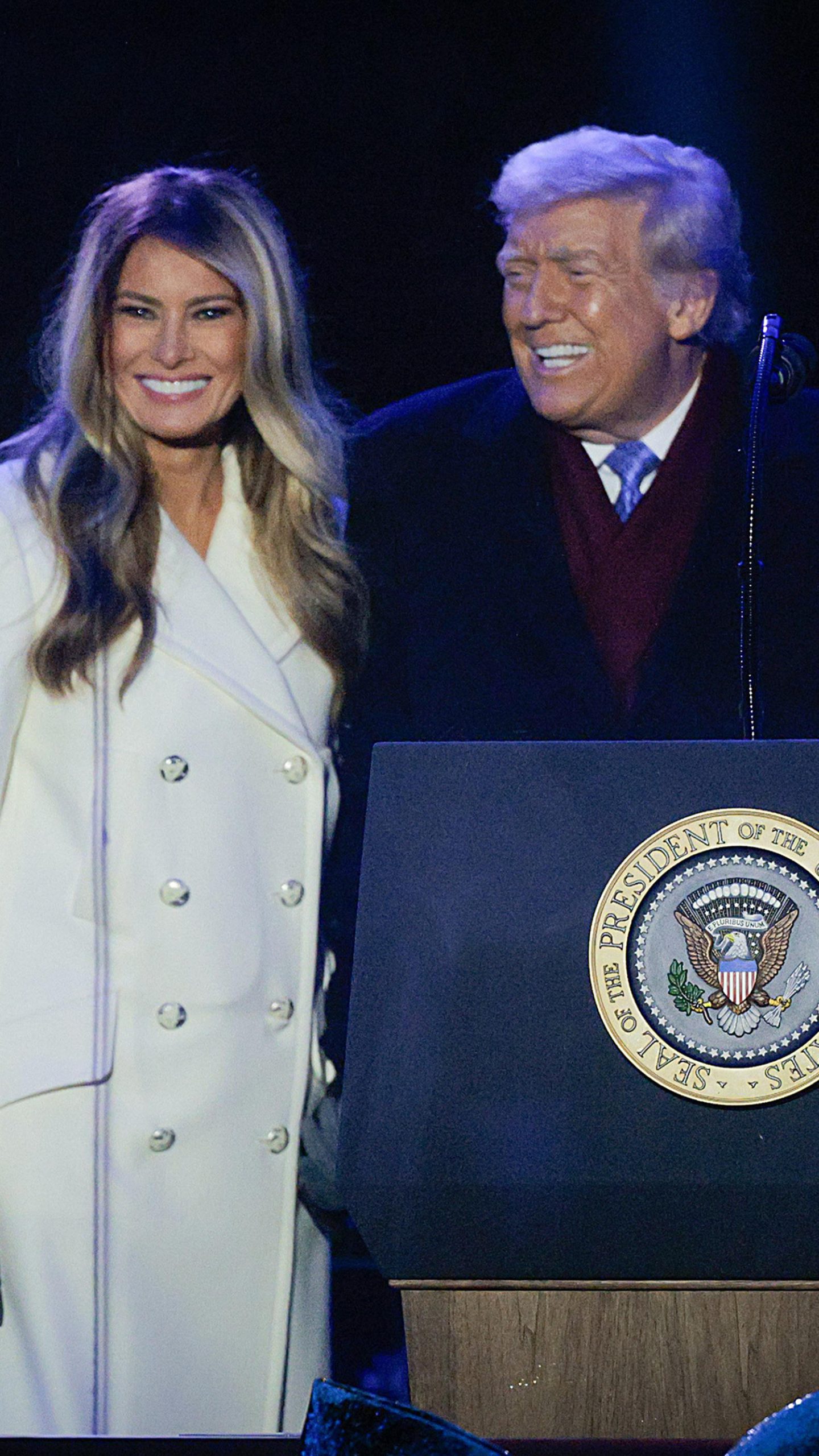 Trump, first lady light National Christmas Tree