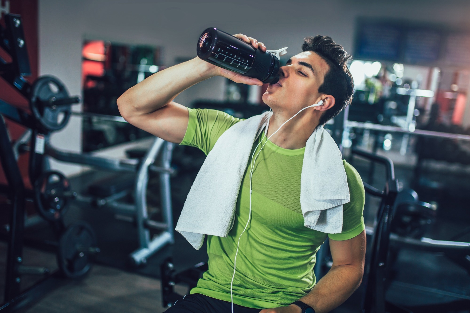 Pre-workout supplements linked to dangerously short sleep