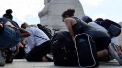 Sacked agents sue FBI, saying they were punished for taking the knee