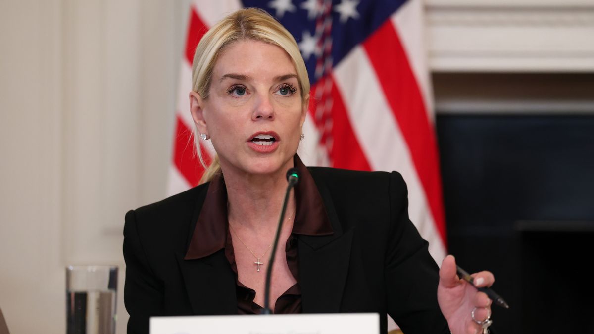 Is FBI compiling list of American ‘extremists’? We confirmed leaked memo