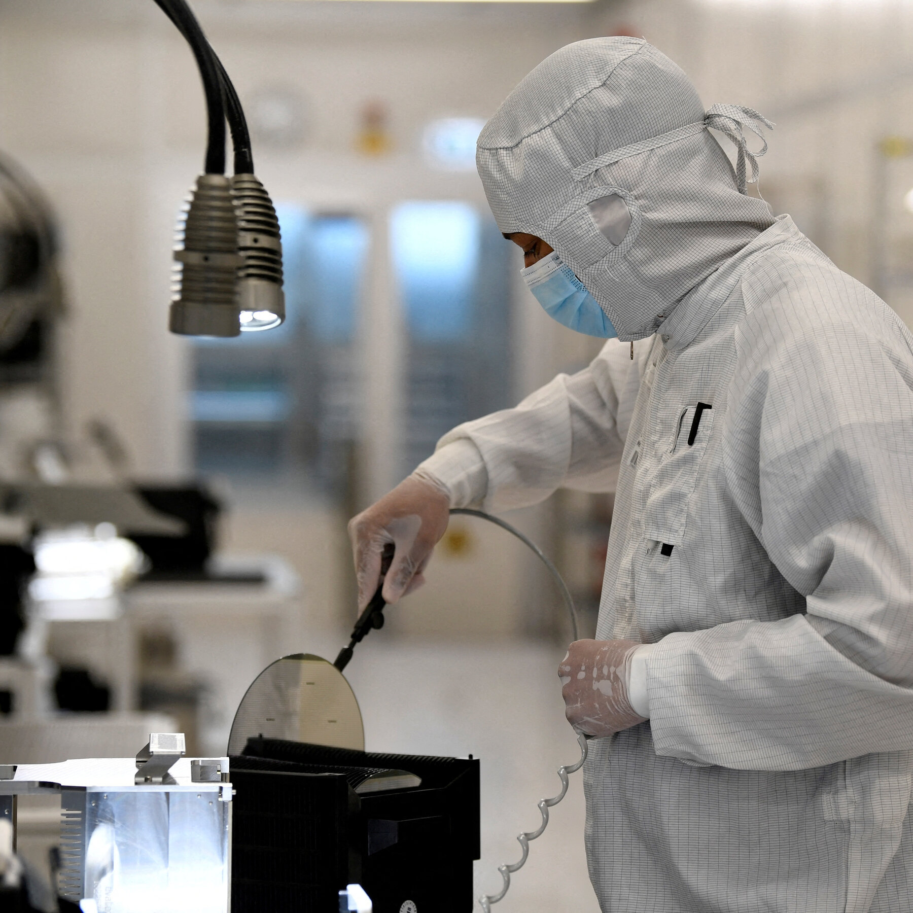 Chip Company Plotted to Send Technology to China, Ex-C.E.O. Says