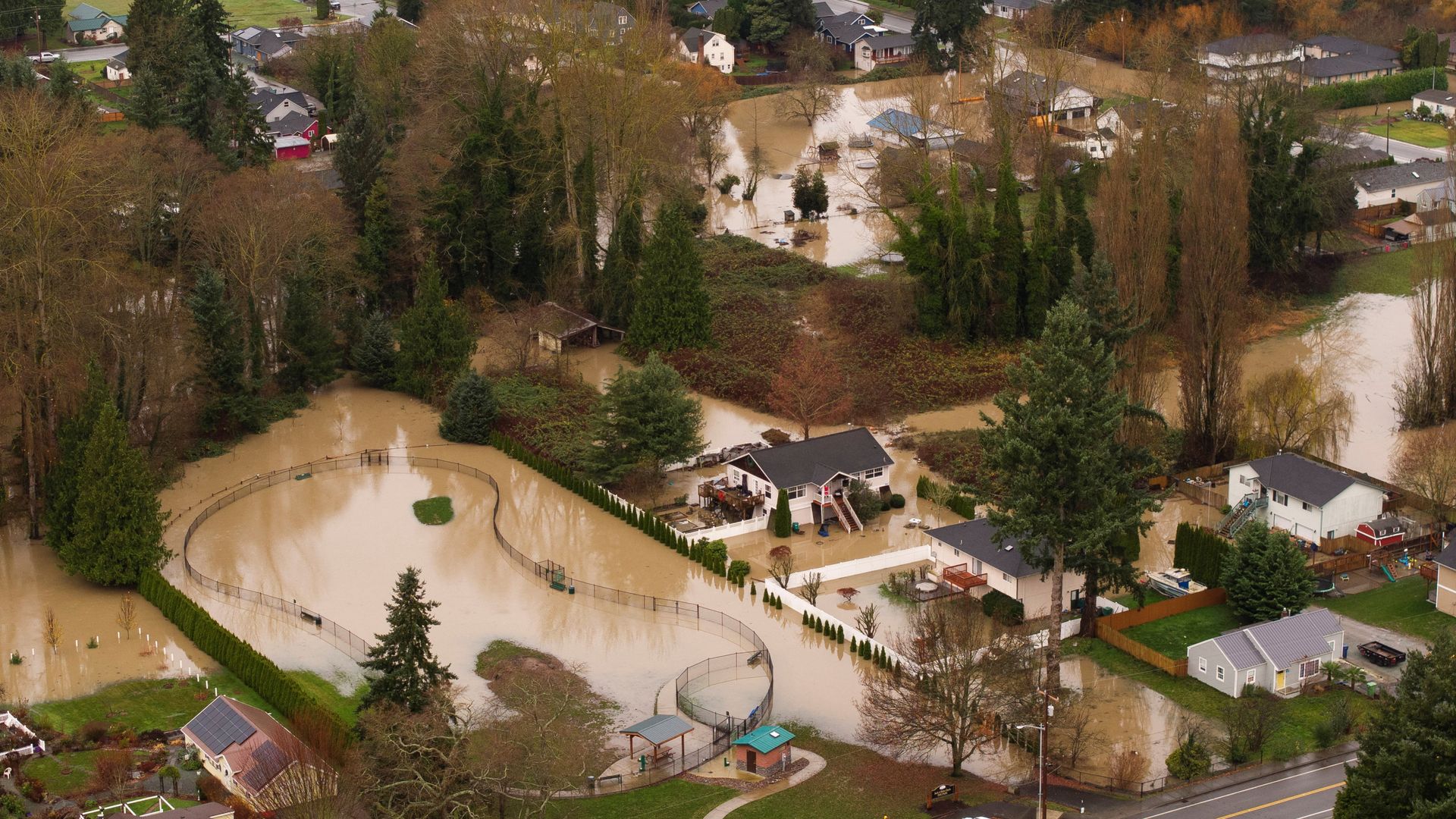 Washington flooding forces entire city to temporarily evacuate as rivers reach historic highs