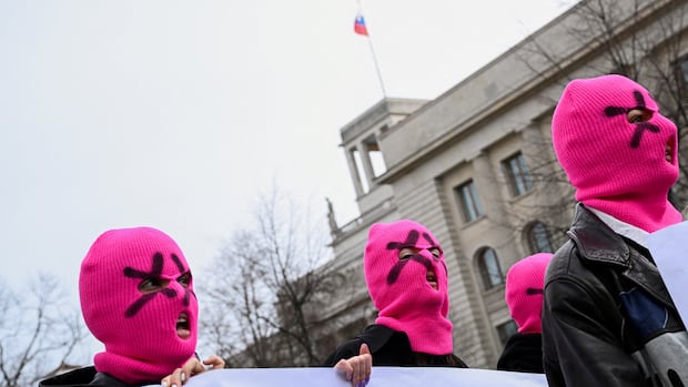 Anti-Kremlin punk band Pussy Riot designated an extremist group by Russian court