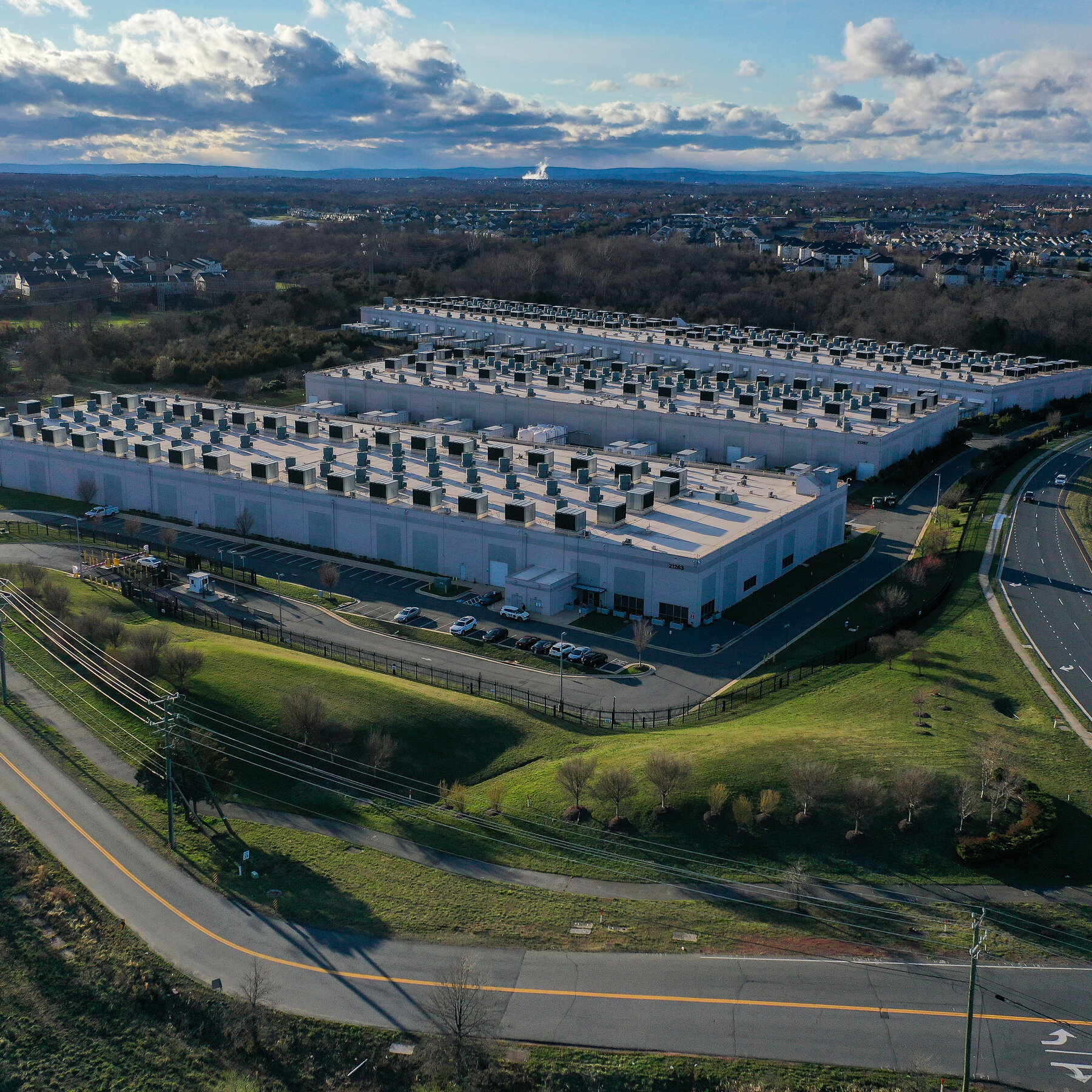 Senators Investigate Role of A.I. Data Centers in Rising Electricity Costs