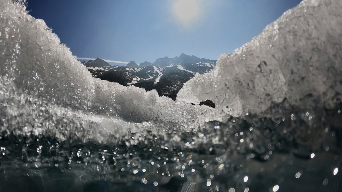 Thousands of glaciers to melt each year by midcentury, study finds