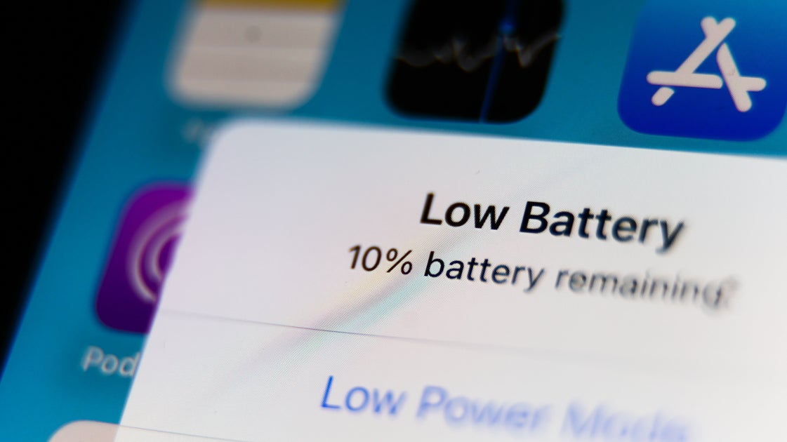 Users Are Sharing This Hack For Combatting iPhone Update Battery Drain