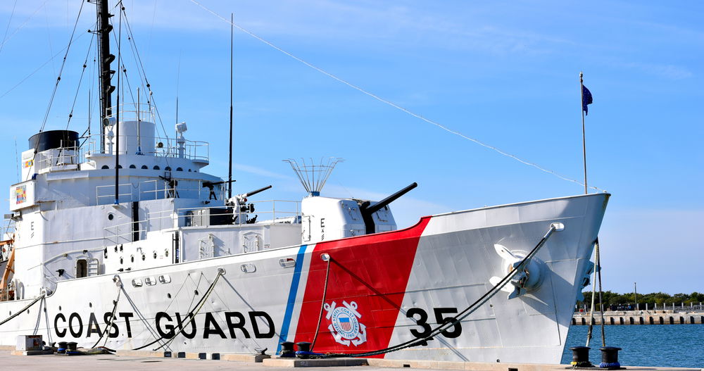 Trump decides that swastikas & nooses are no longer “overt hate symbols”