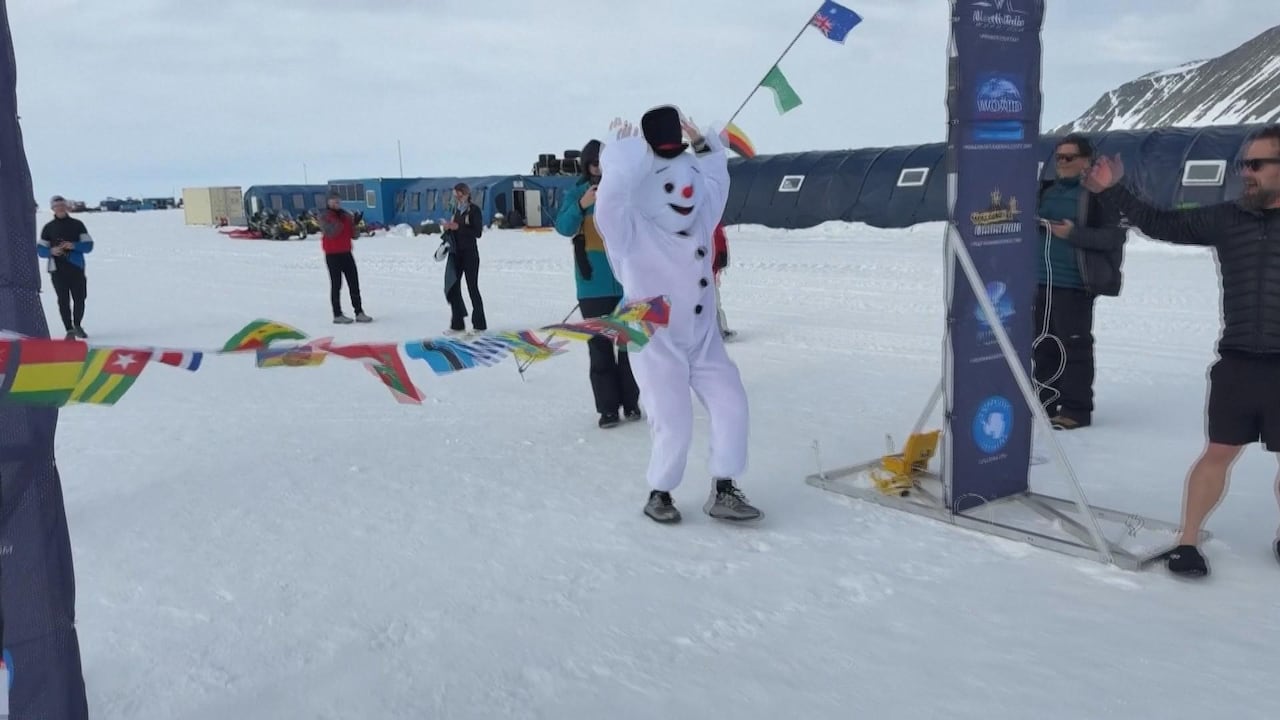Running in Antarctica — backward? Why not, these racers say