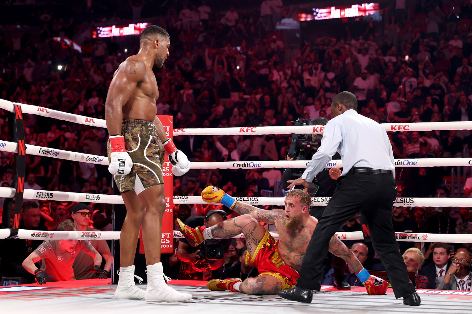 Anthony Joshua knocks out Jake Paul in the sixth round