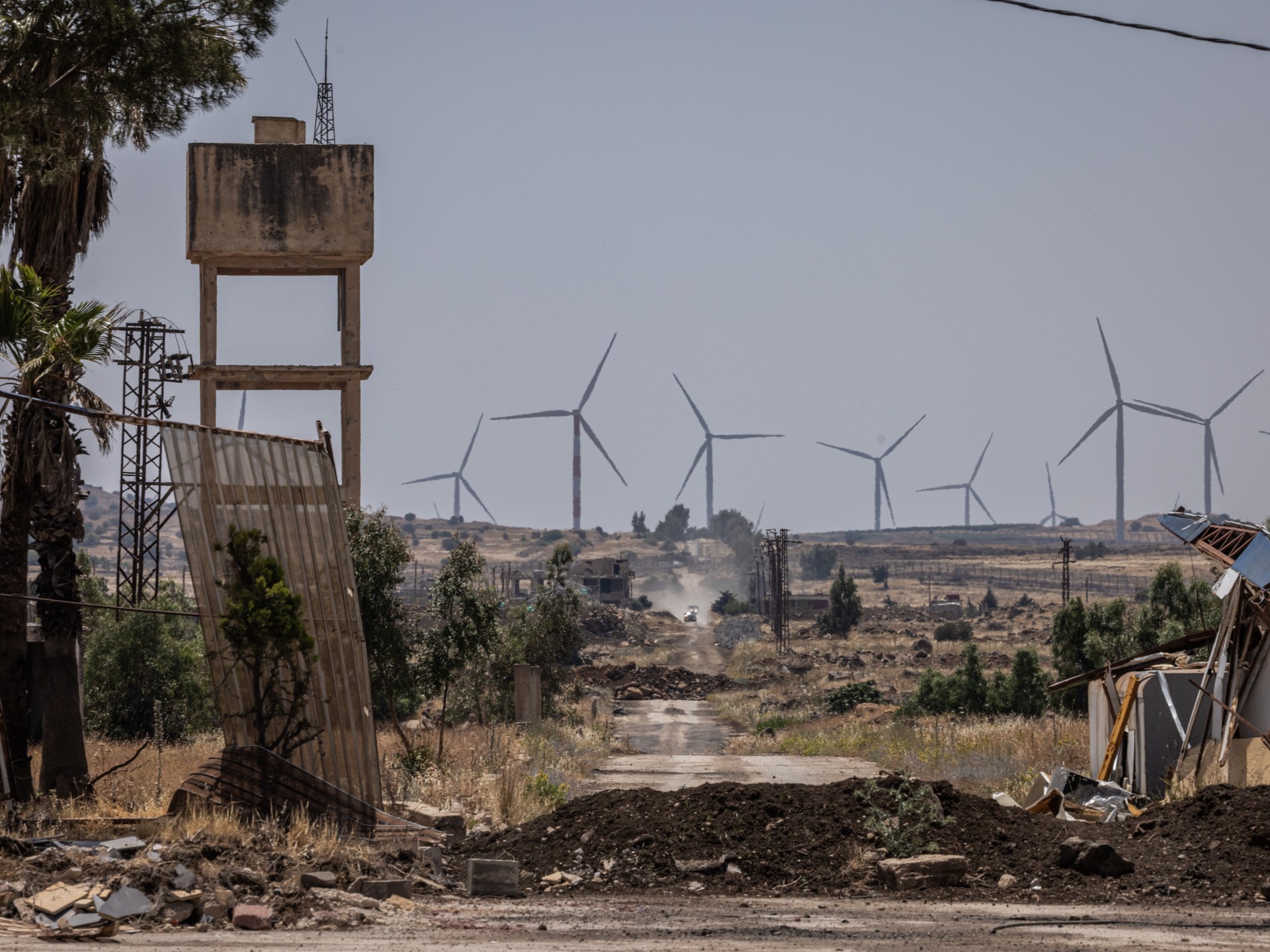 Israel launches new raids in Syria’s Quneitra, establishes checkpoints