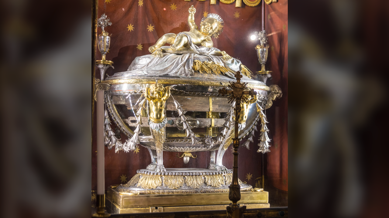 Reliquary of the Holy Crib: Remains of Jesus’ manger from Bethlehem