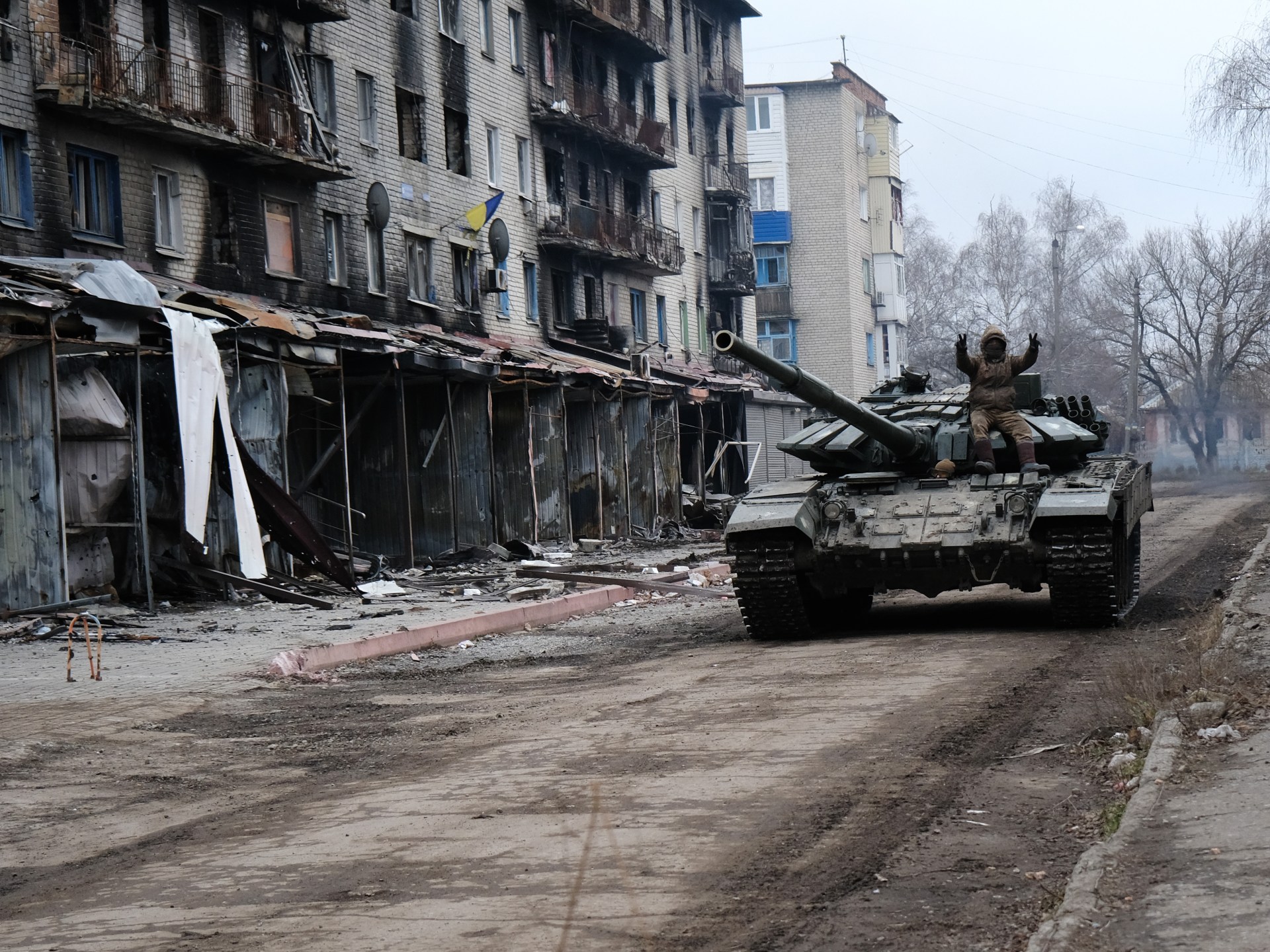 Russian forces seize embattled Siversk town as Ukrainian troops withdraw