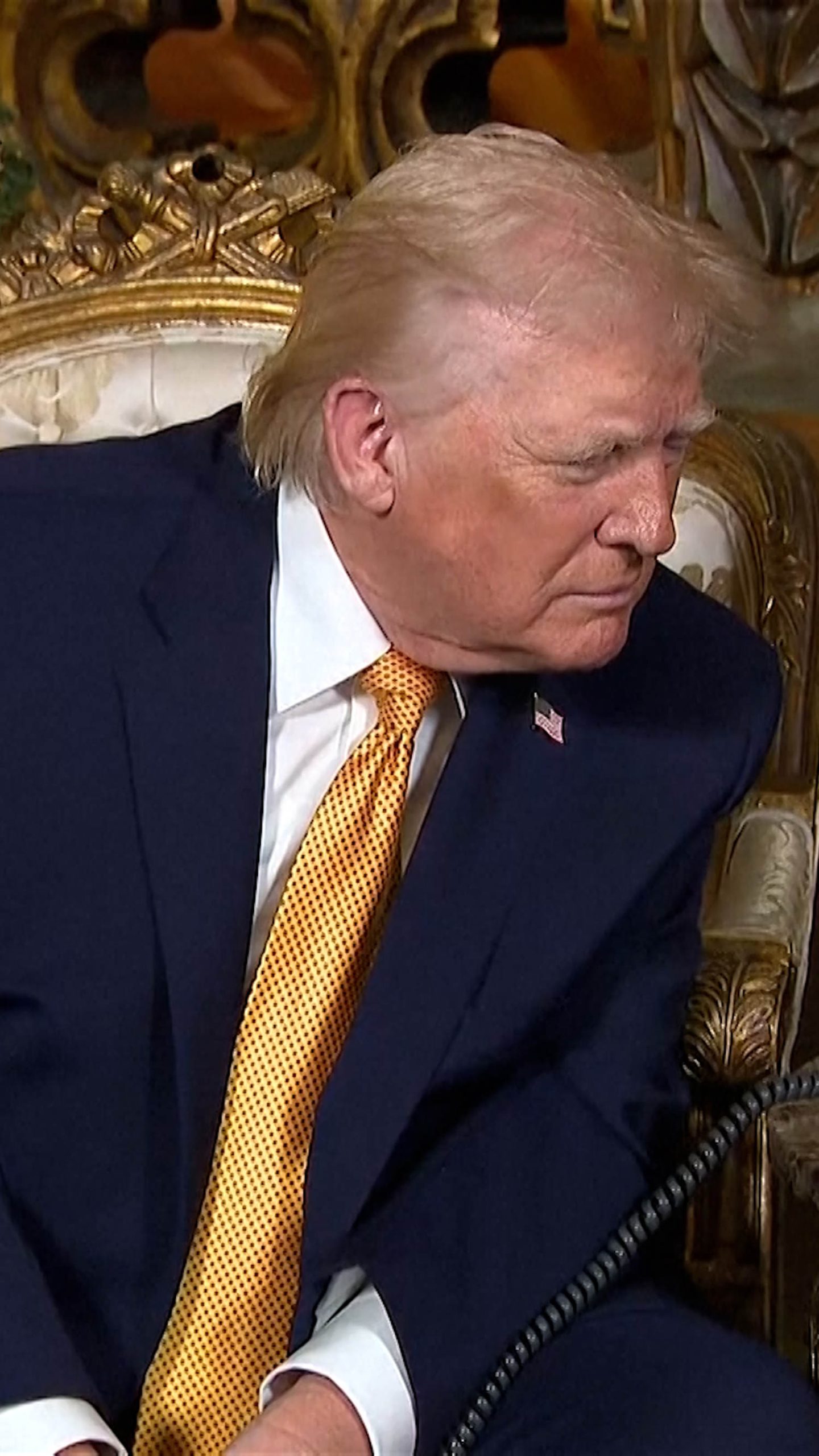 Trump takes calls from children tracking Santa