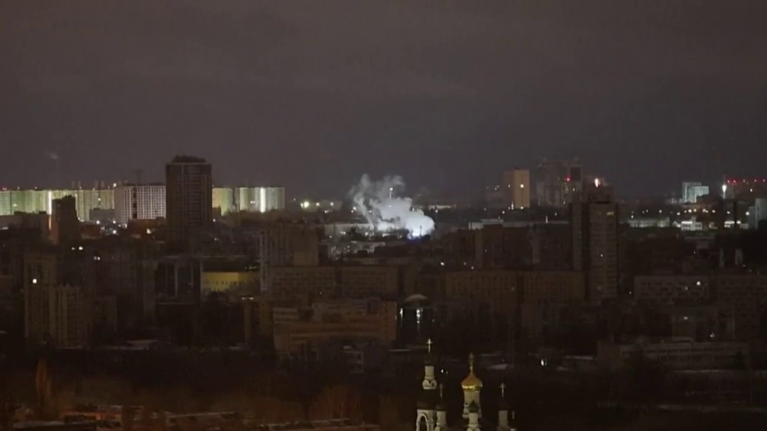 Russia stages massive attack on Ukraine ahead of Trump-Zelenskyy meeting