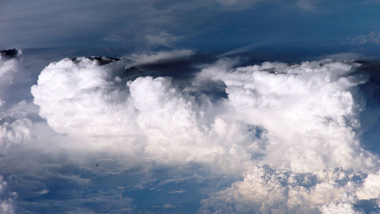 ‘Nobody knew why this was happening’: Scientists race to understand baffling behavior of ‘clumping clouds’