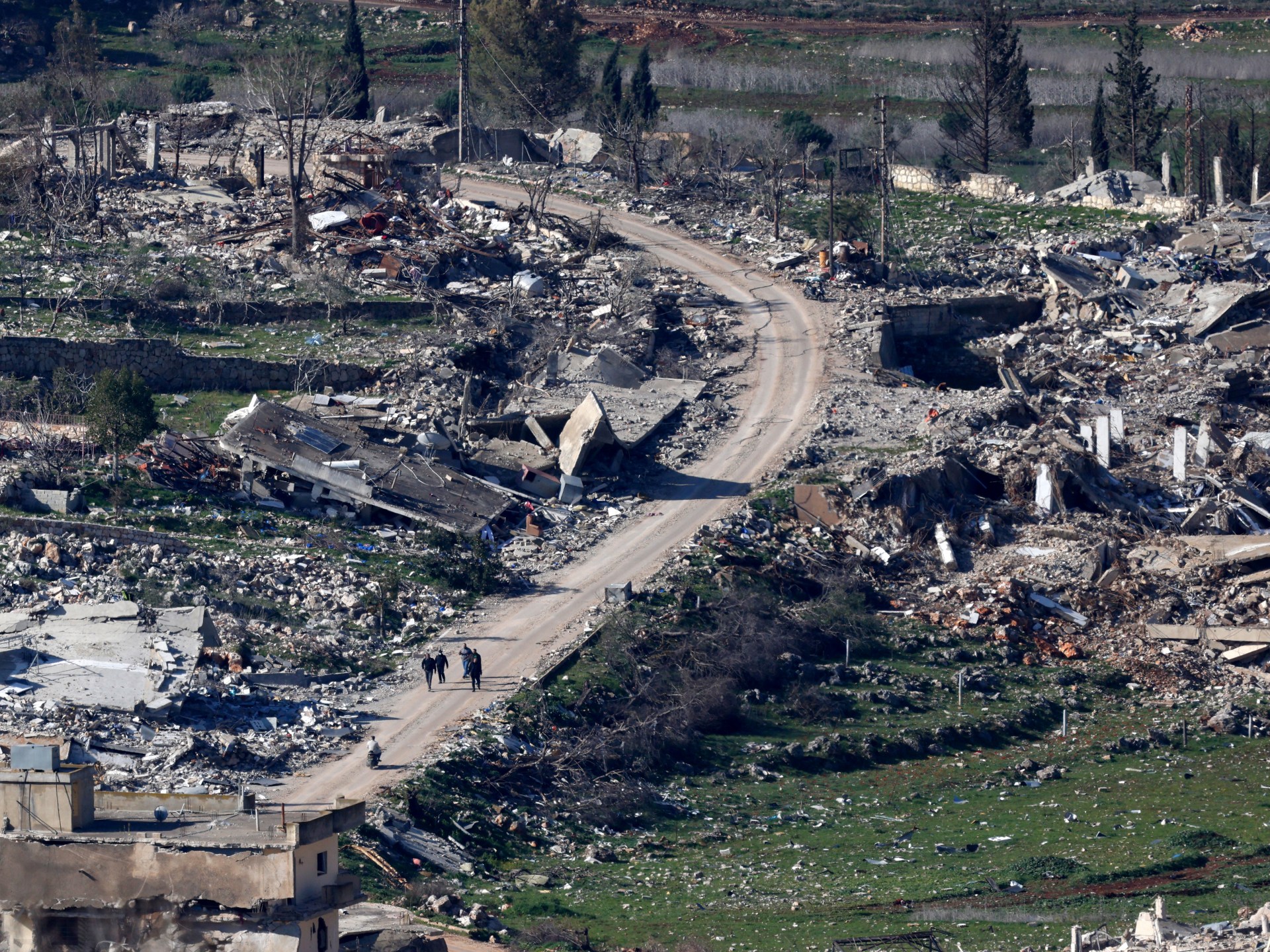 Israel kills two people in new attack on southern Lebanon