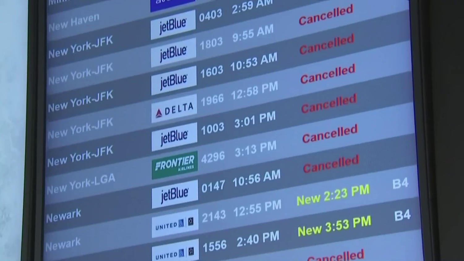 Travel disruptions ease after chaos caused by Venezuela raid