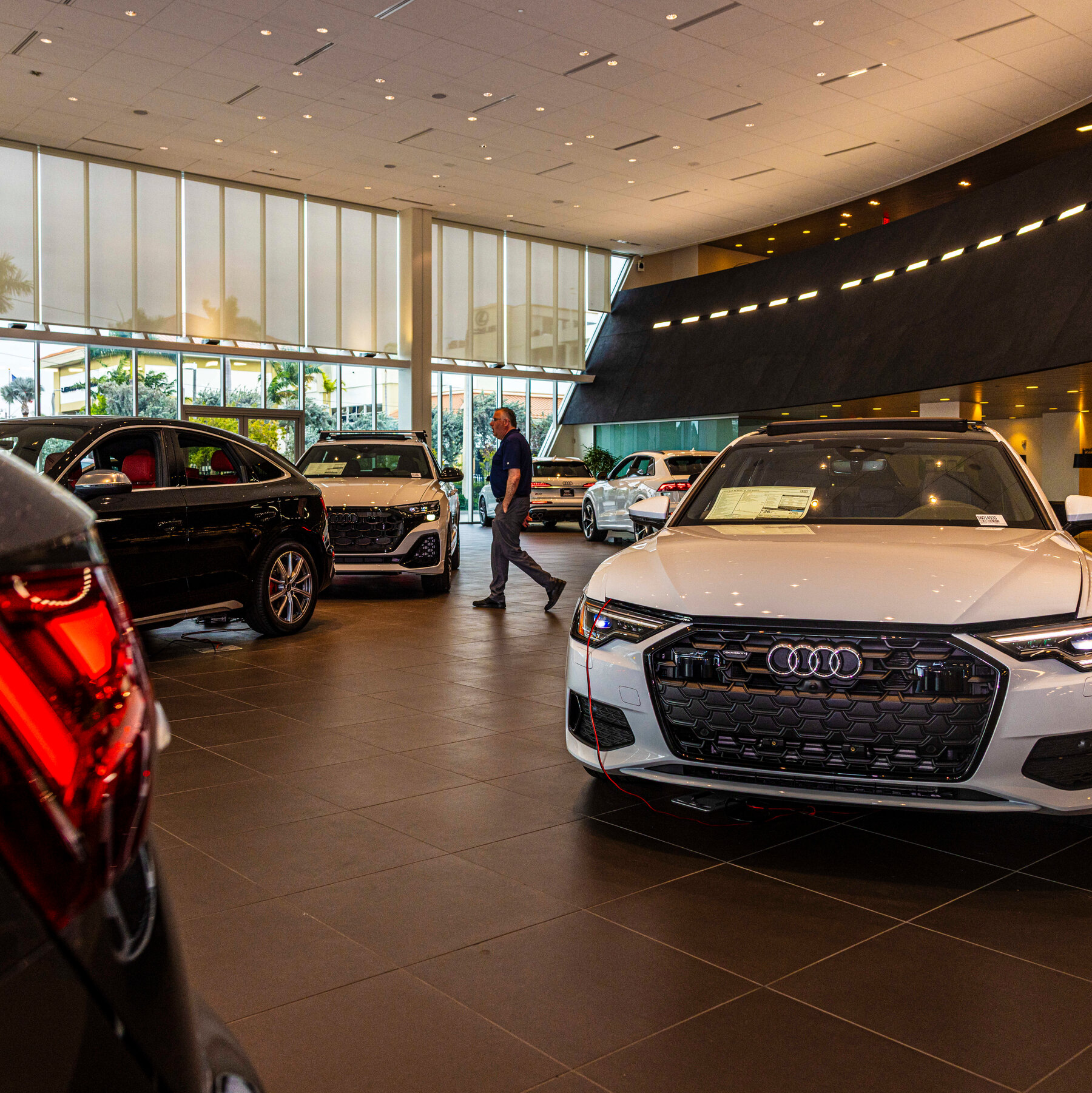 New Car Sales Are Rising Thanks to Purchases by the Well-Off