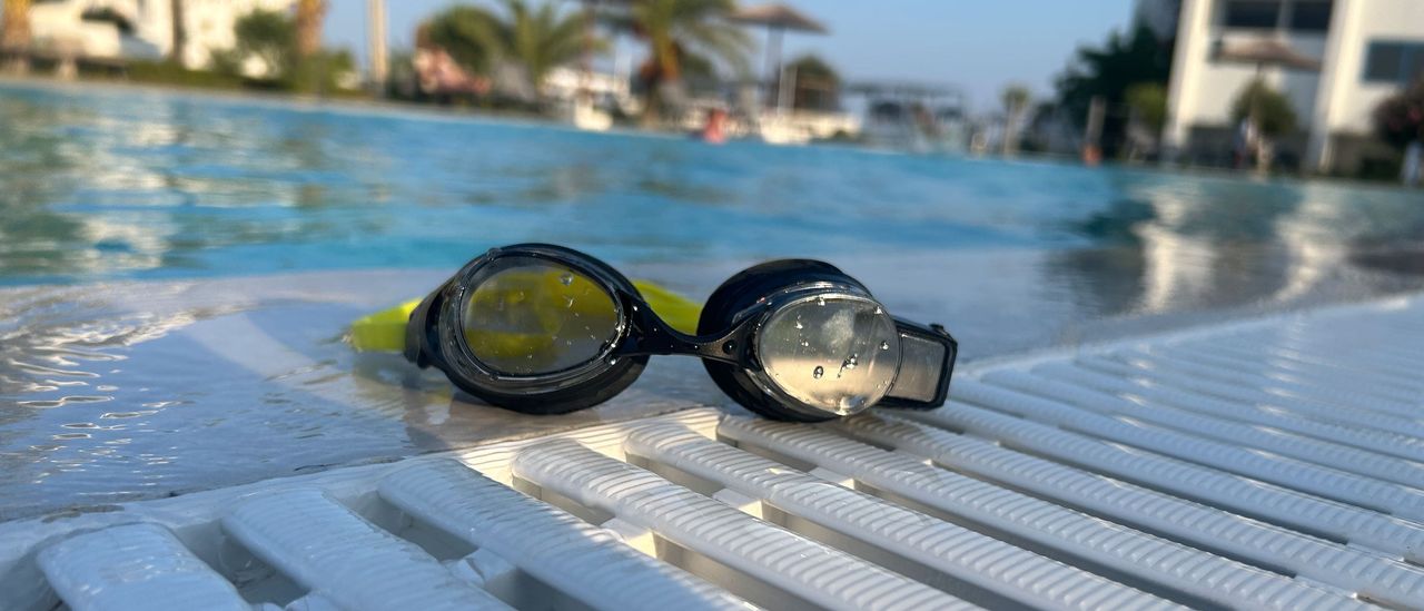 If ‘swimming more’ is one of your New Year’s resolutions, the FORM Smart Swim 2 will keep you in the right lane.