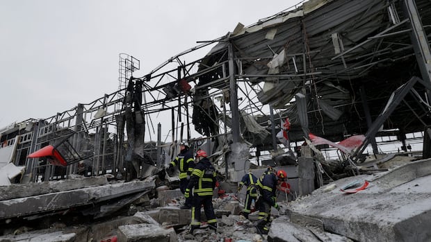 Russian attacks in Ukraine kill 4 as U.S. rebukes Moscow for ‘escalation’ amid peace talks