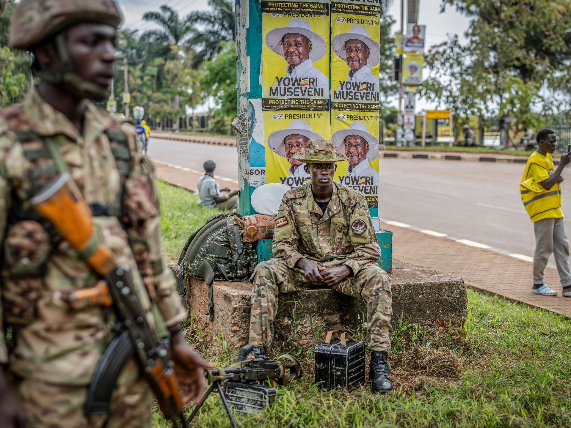 Uganda cuts internet days before presidential election